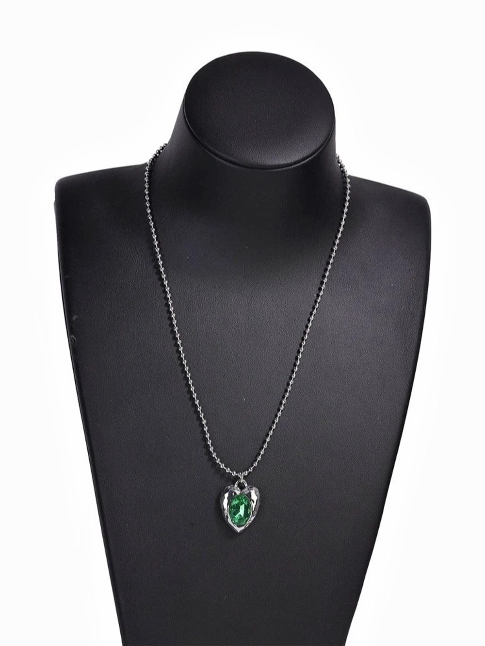 Silver & Green Heart Pendant Necklace Like New